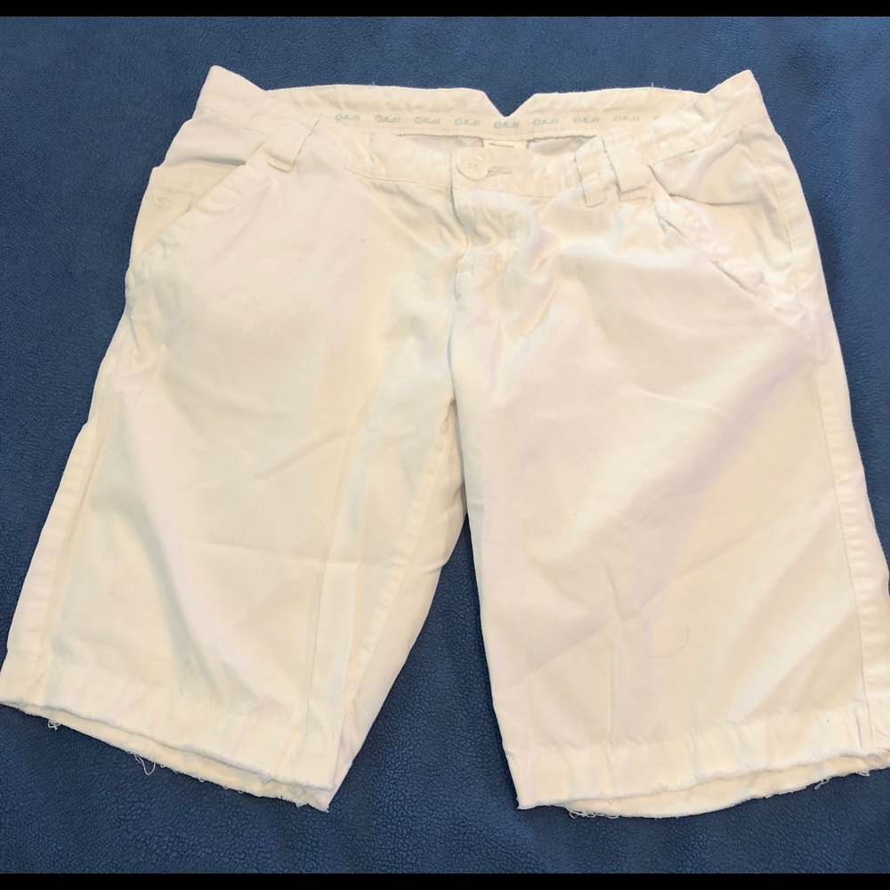 O’Neill shorts. White cargo relax style